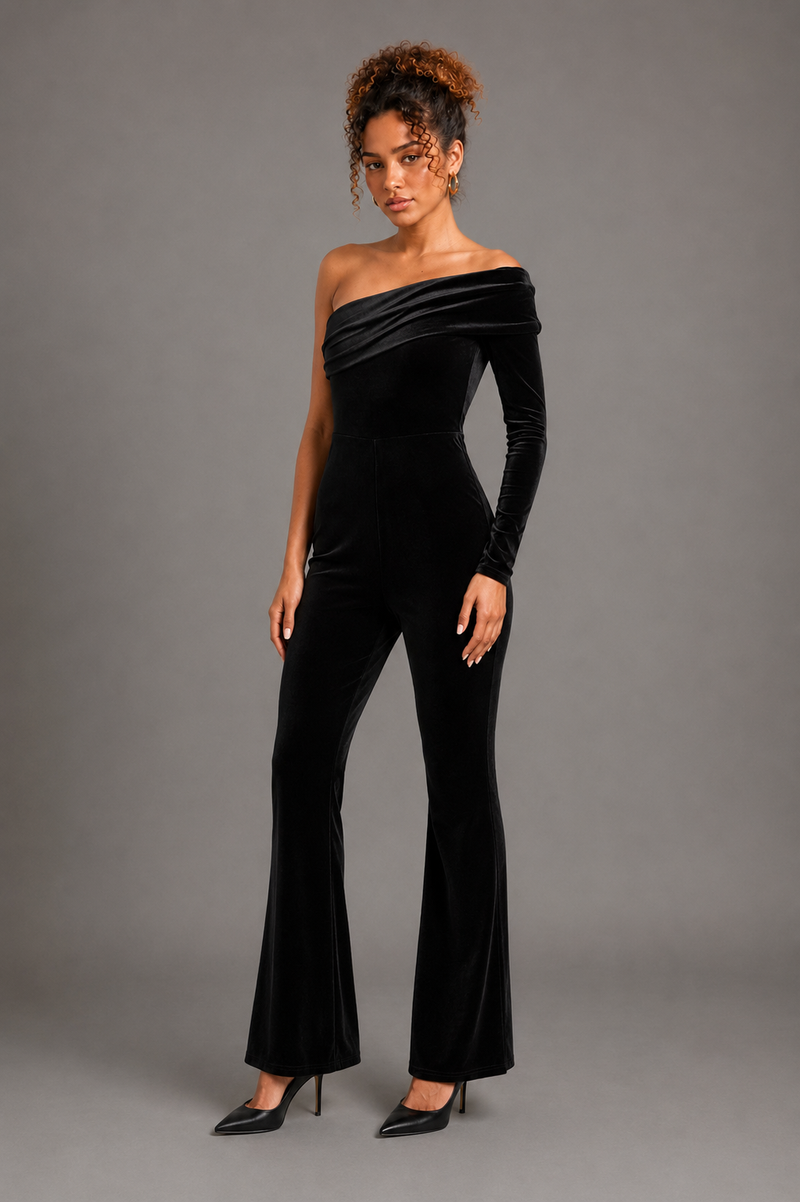 Étoile black velvet jumpsuit front view on Lisa