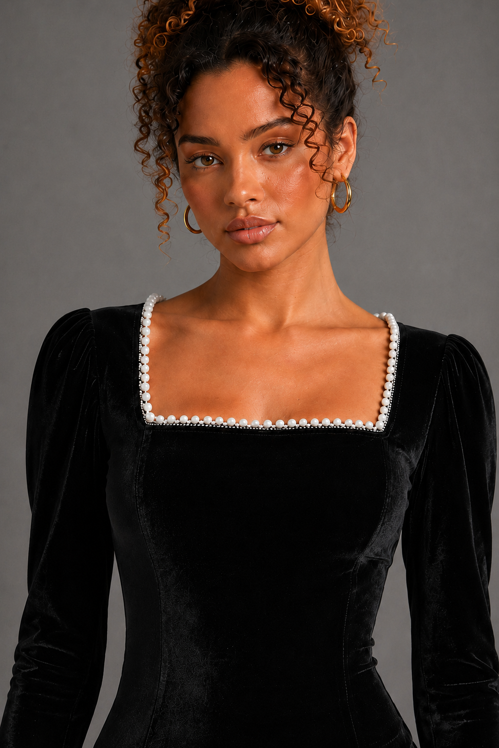 Lumiere Top black velvet on Lisa - pearl neckline close-up