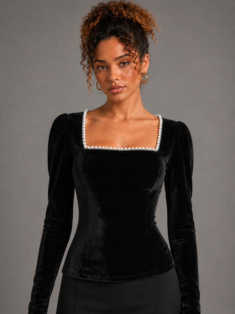 Lumiere Top black velvet on Lisa - featured front